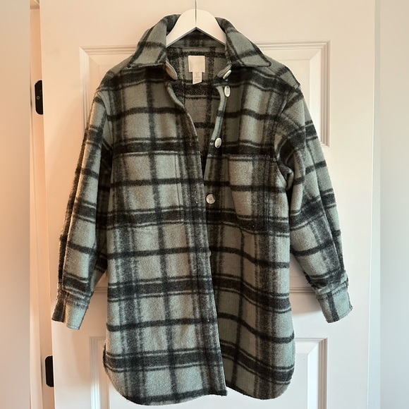 H&M Felted Plaid Shacket Size Small - Picture 2 of 9